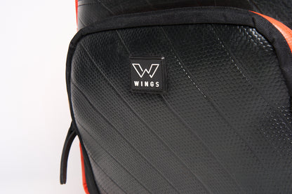 حقيبة ظهر فنكي فالكون مصنوعة من إطارات معاد تدويرها