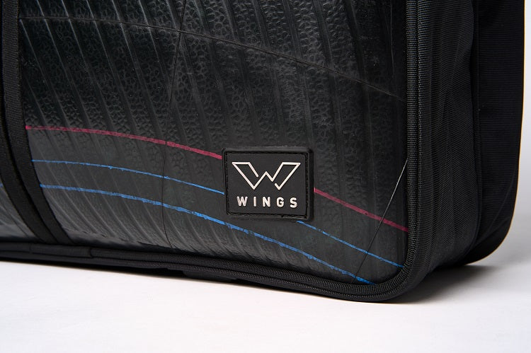 حقيبة لابتوب إيليغانت إيغل مصنوعة من إطارات معاد تدويرها